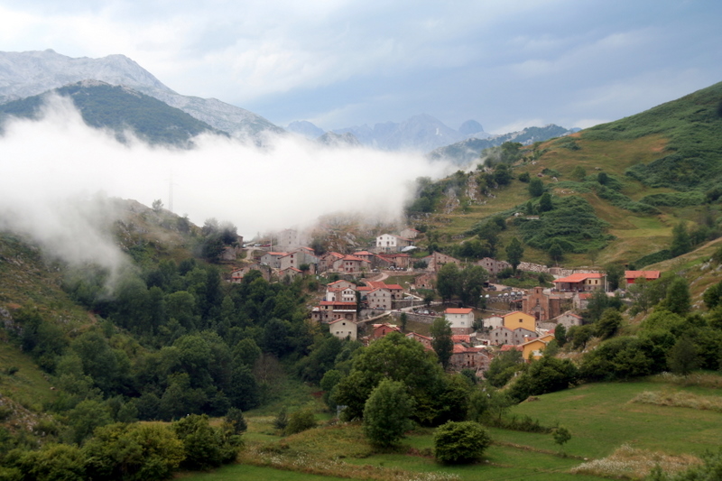 Tresviso: el pueblo fantasma de Cantabria que despierta solo en verano